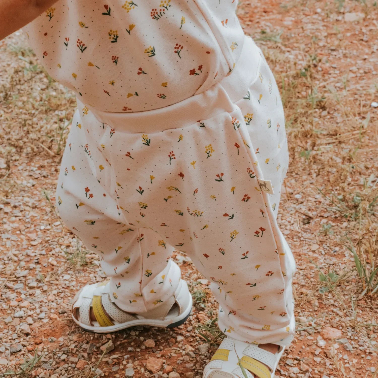 Pantalón de Bebé Rosa Pálido - Flores Silvestres