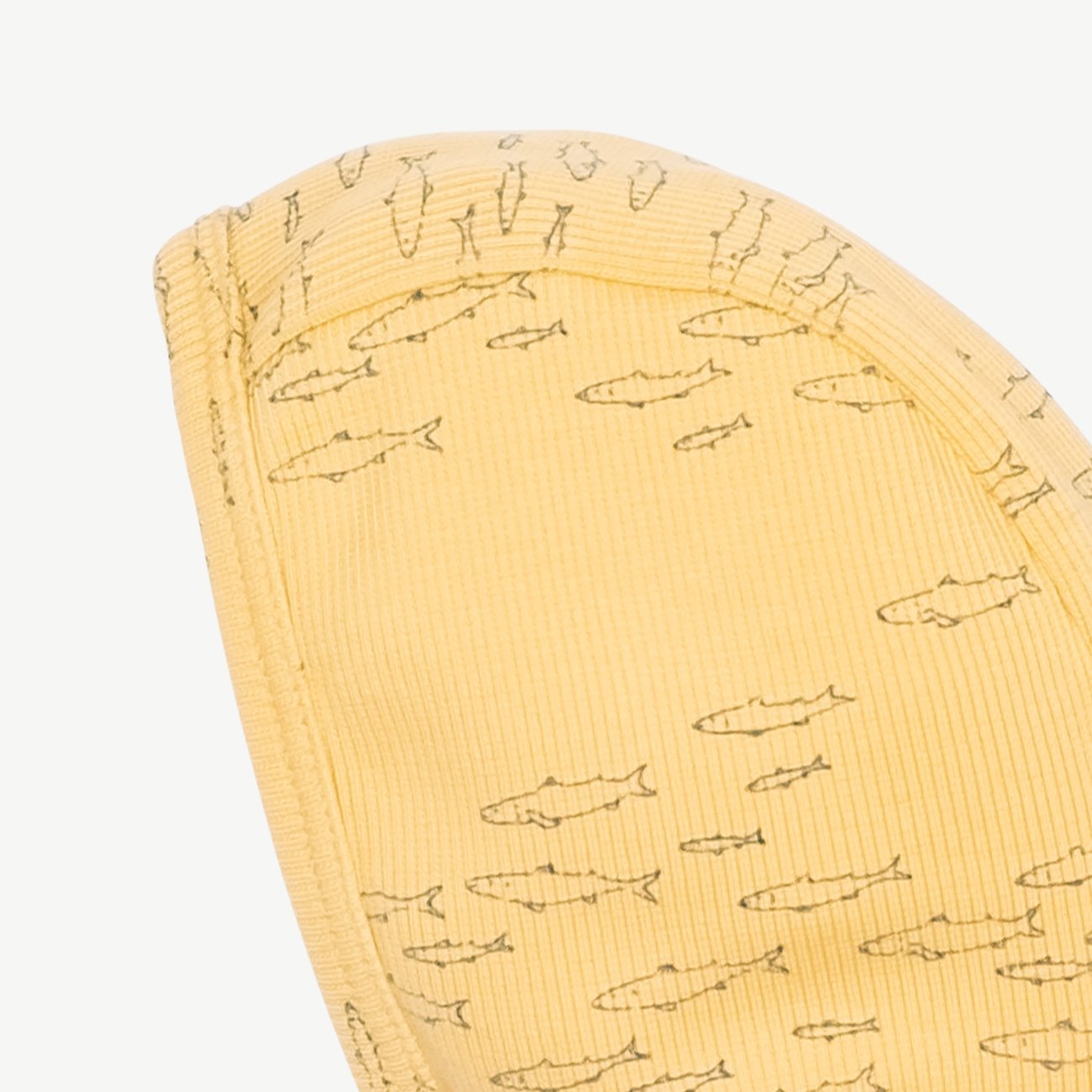 Gorro 'schooling fish' corn silk