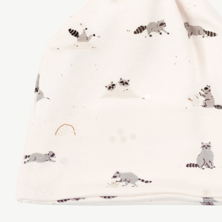 Gorro 'frolicsome raccoons ' sea salt
