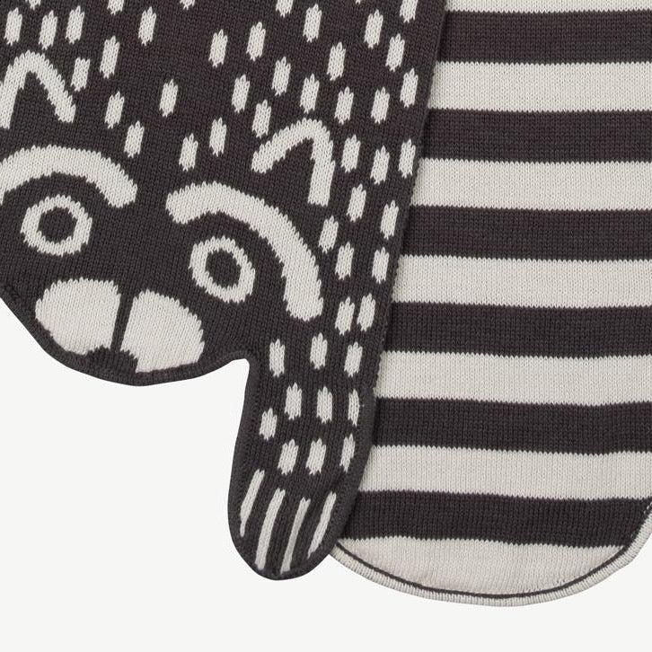 Bufanda tejida 'amazed racoon' dark shadow