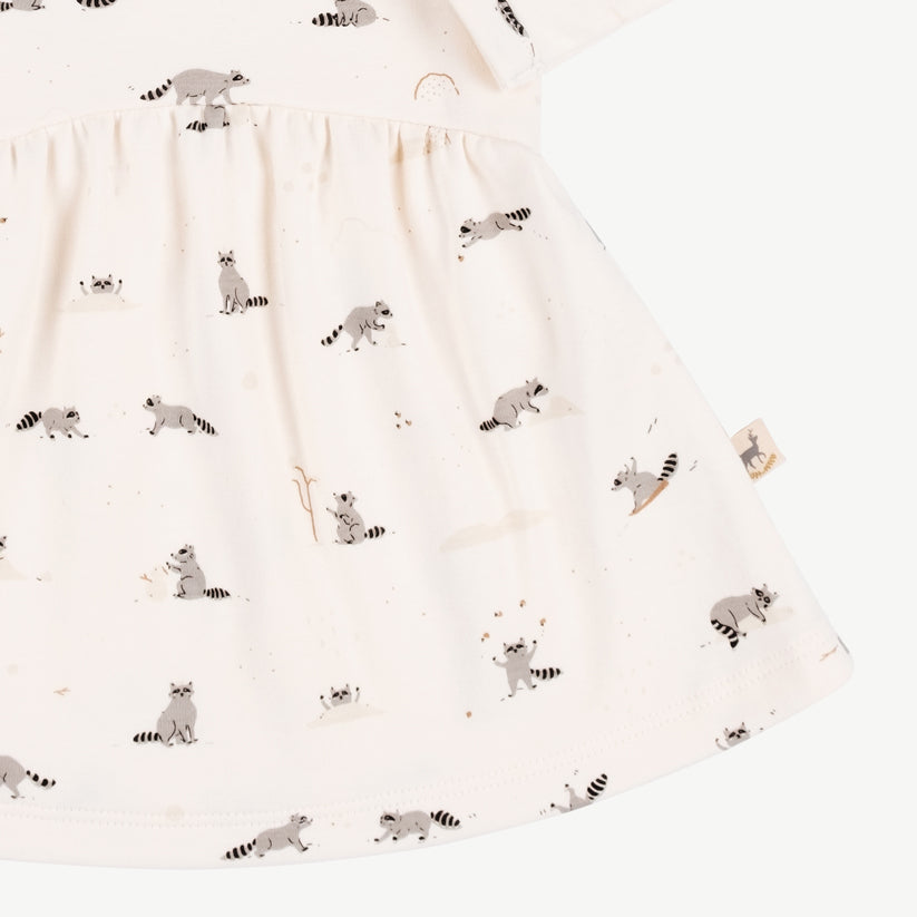 Vestido 'frolicsome raccoons' sea salt