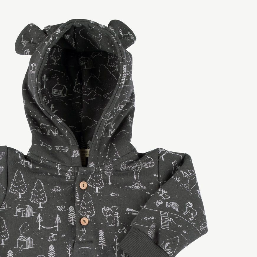 Enterizo con capucha 'the story' dark shadow bear