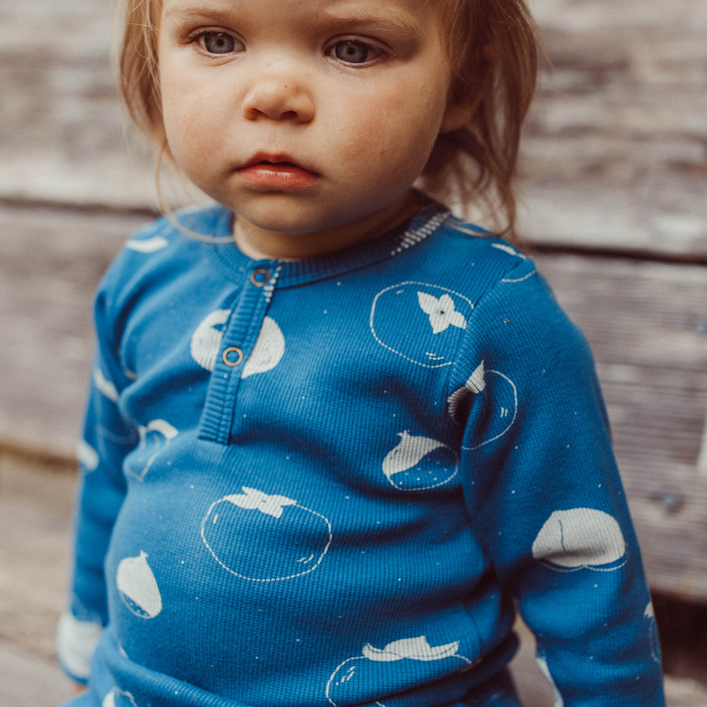Polo Henley de Rib ‘Fruitful Patience' (Frutos) Dark Blue