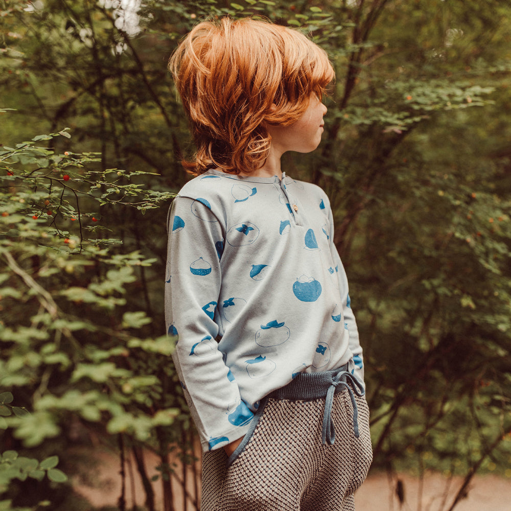 Polo Henley ‘Fruitful Patience' (Frutos) Celestial Blue