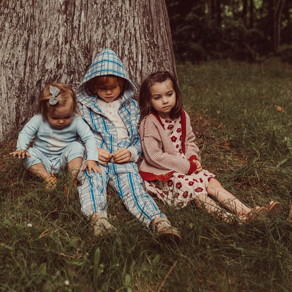 Polera con Capucha ‘Winter Checks Dark Blue’ (Cuadros) White Sand